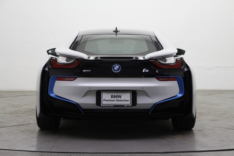 i8 Roadster - I12