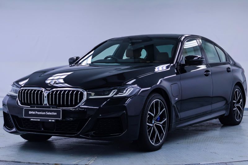 2021 BMW 5 Series