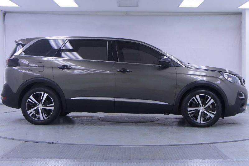 PEUGEOT 5008 ACTIVE