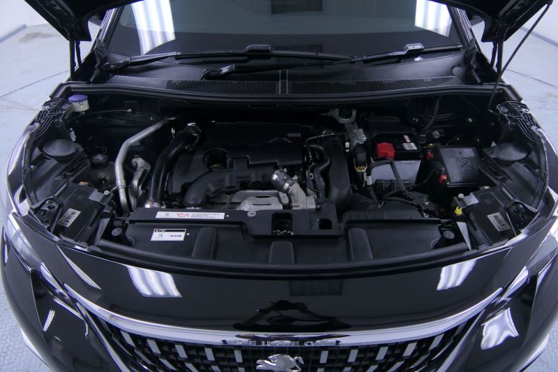 PEUGEOT 5008 ACTIVE 